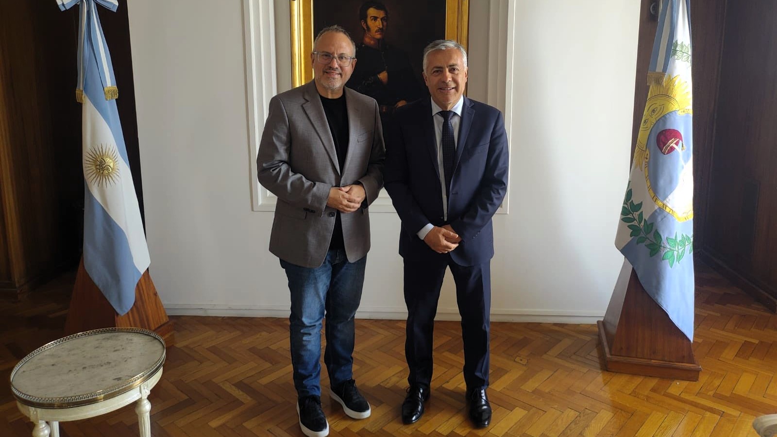 Valenzuela expone en Mendoza el modelo tributario de Tres de Febrero y se reúne con Cornejo